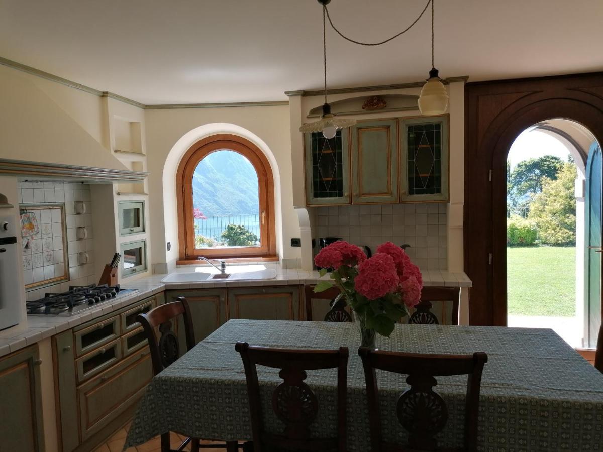 Villa Daniela Riva di Solto Extérieur photo